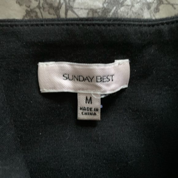 Aritzia Sunday Best Top - Picture 3 of 3